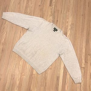 Eddie Bauer well made and substantial light grey men’s size M cotton sweater